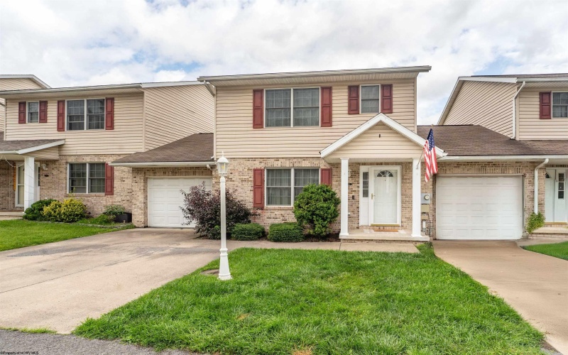 267 Donna Avenue, Morgantown, West Virginia 26505, 3 Bedrooms Bedrooms, 7 Rooms Rooms,2 BathroomsBathrooms,Single Family Attached,For Sale,Donna,10160153