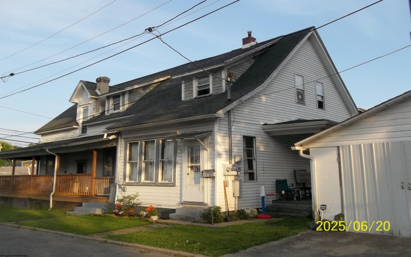 301 VIRGINIA Avenue, Grafton, West Virginia 26351-458, ,Multi-unit/income,For Sale,VIRGINIA,10160152