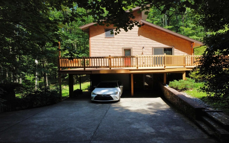 229 Brown Road, Grafton, West Virginia 26354, 3 Bedrooms Bedrooms, 10 Rooms Rooms,3 BathroomsBathrooms,Single Family Detached,For Sale,Brown,10160163