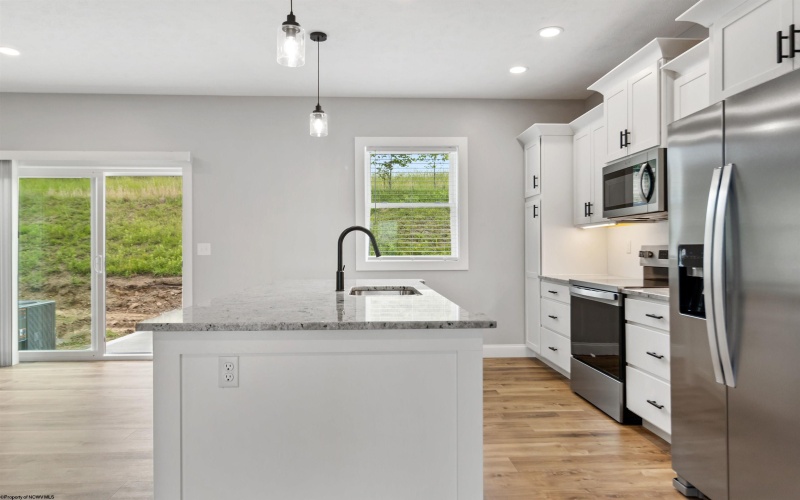 246 Horizon View Road, Westover, West Virginia 26501, 3 Bedrooms Bedrooms, 7 Rooms Rooms,3 BathroomsBathrooms,Single Family Attached,For Sale,Horizon View,10160159