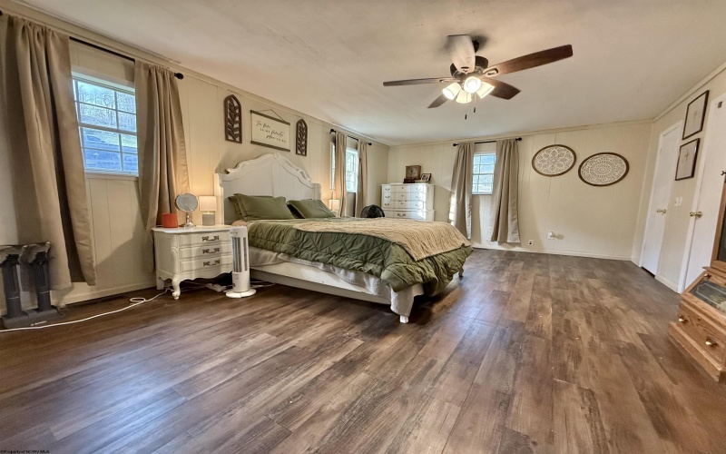 307 Seventh Avenue, Burnsville, West Virginia 26335, 3 Bedrooms Bedrooms, 6 Rooms Rooms,2 BathroomsBathrooms,Single Family Detached,For Sale,Seventh,10160162