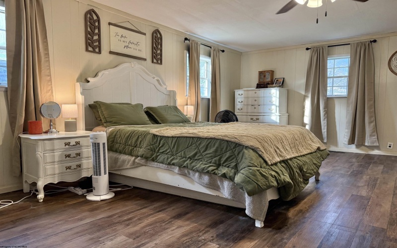 307 Seventh Avenue, Burnsville, West Virginia 26335, 3 Bedrooms Bedrooms, 6 Rooms Rooms,2 BathroomsBathrooms,Single Family Detached,For Sale,Seventh,10160162