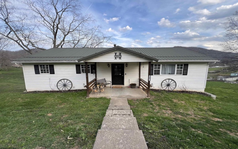 307 Seventh Avenue, Burnsville, West Virginia 26335, 3 Bedrooms Bedrooms, 6 Rooms Rooms,2 BathroomsBathrooms,Single Family Detached,For Sale,Seventh,10160162