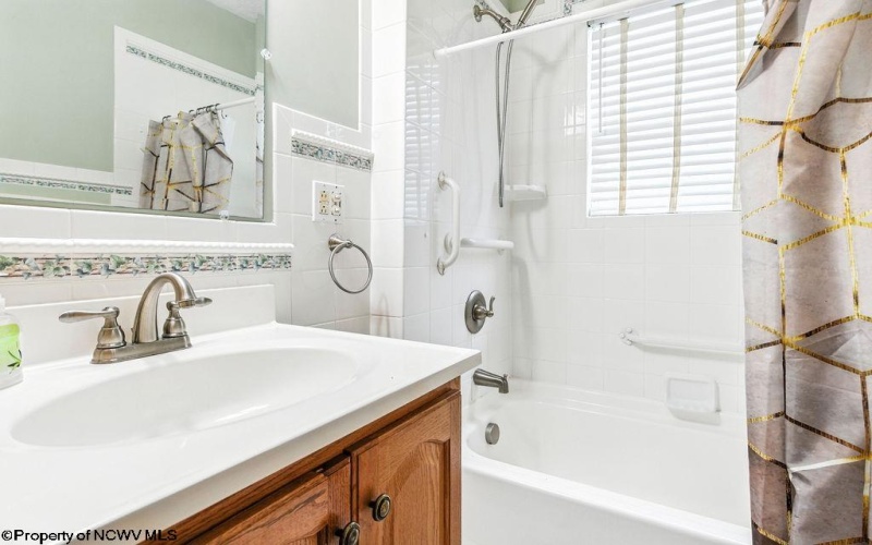 2300 Pride Avenue, Clarksburg, West Virginia 26301, 2 Bedrooms Bedrooms, 8 Rooms Rooms,1 BathroomBathrooms,Single Family Detached,For Sale,Pride,10160144