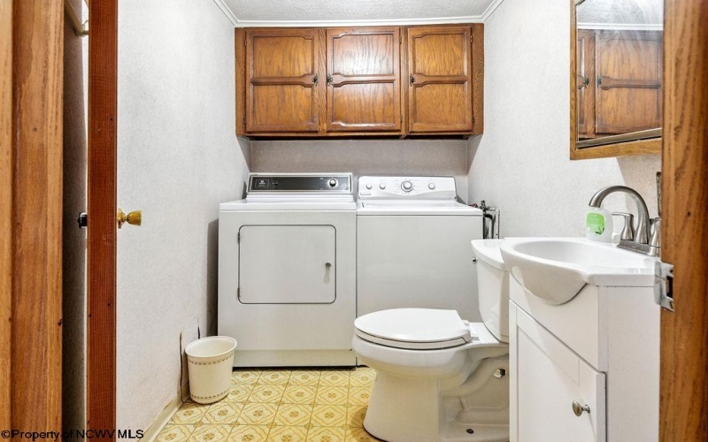 2300 Pride Avenue, Clarksburg, West Virginia 26301, 2 Bedrooms Bedrooms, 8 Rooms Rooms,1 BathroomBathrooms,Single Family Detached,For Sale,Pride,10160144