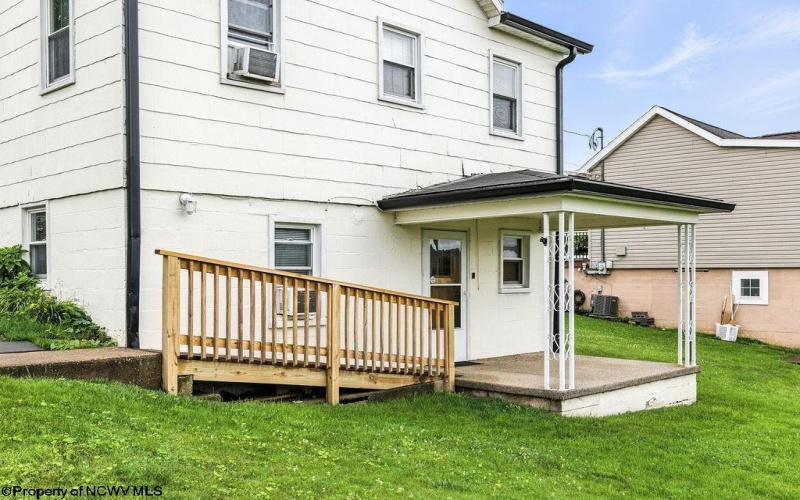 2300 Pride Avenue, Clarksburg, West Virginia 26301, 2 Bedrooms Bedrooms, 8 Rooms Rooms,1 BathroomBathrooms,Single Family Detached,For Sale,Pride,10160144