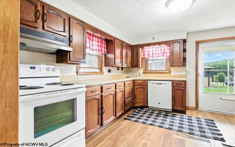2300 Pride Avenue, Clarksburg, West Virginia 26301, 2 Bedrooms Bedrooms, 8 Rooms Rooms,1 BathroomBathrooms,Single Family Detached,For Sale,Pride,10160144
