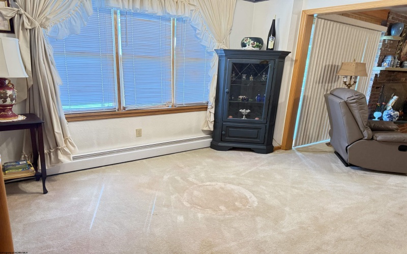 104 Mazewood Drive, Fairmont, West Virginia 26554, 4 Bedrooms Bedrooms, 8 Rooms Rooms,3 BathroomsBathrooms,Single Family Detached,For Sale,Mazewood,10160150