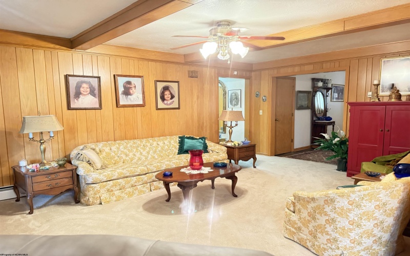 104 Mazewood Drive, Fairmont, West Virginia 26554, 4 Bedrooms Bedrooms, 8 Rooms Rooms,3 BathroomsBathrooms,Single Family Detached,For Sale,Mazewood,10160150