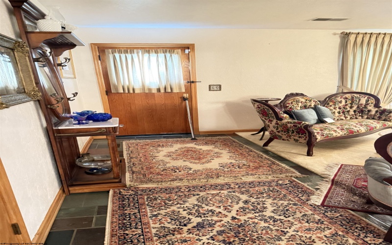 104 Mazewood Drive, Fairmont, West Virginia 26554, 4 Bedrooms Bedrooms, 8 Rooms Rooms,3 BathroomsBathrooms,Single Family Detached,For Sale,Mazewood,10160150