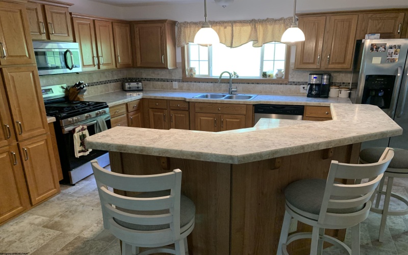 52 Ladder Drive, Mount Clare, West Virginia 26408, 3 Bedrooms Bedrooms, 9 Rooms Rooms,2 BathroomsBathrooms,Single Family Detached,For Sale,Ladder,10160149