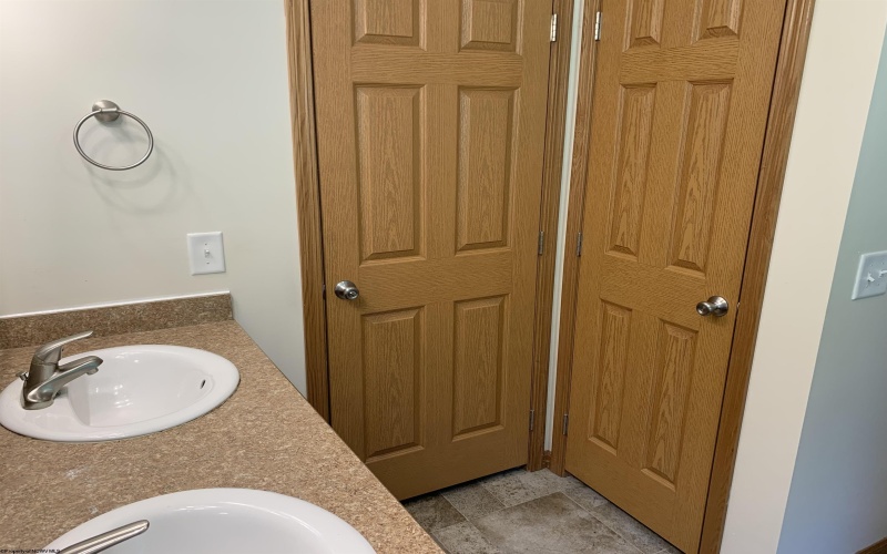 52 Ladder Drive, Mount Clare, West Virginia 26408, 3 Bedrooms Bedrooms, 9 Rooms Rooms,2 BathroomsBathrooms,Single Family Detached,For Sale,Ladder,10160149