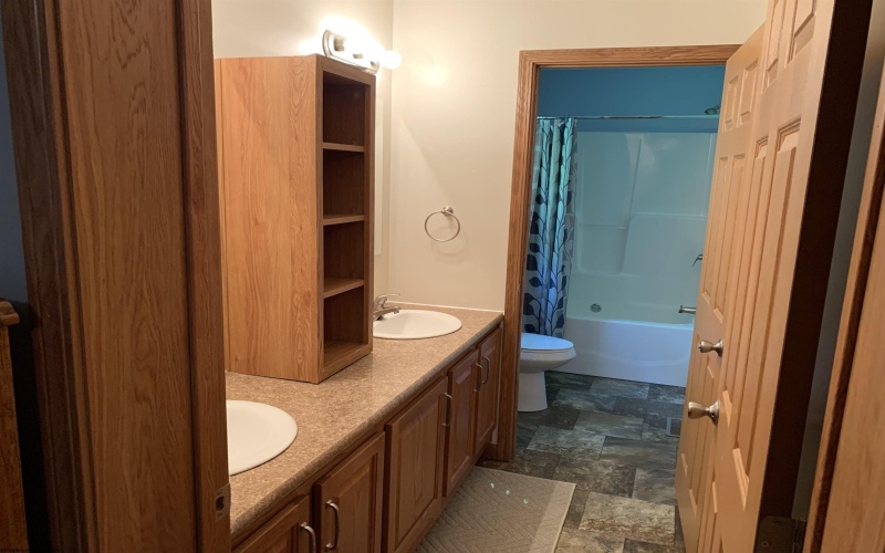 52 Ladder Drive, Mount Clare, West Virginia 26408, 3 Bedrooms Bedrooms, 9 Rooms Rooms,2 BathroomsBathrooms,Single Family Detached,For Sale,Ladder,10160149