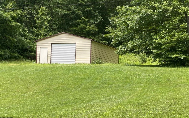 52 Ladder Drive, Mount Clare, West Virginia 26408, 3 Bedrooms Bedrooms, 9 Rooms Rooms,2 BathroomsBathrooms,Single Family Detached,For Sale,Ladder,10160149