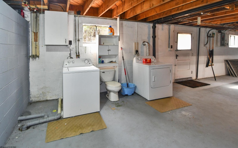 1645 Fairmont Avenue, Fairmont, West Virginia 26554, 2 Bedrooms Bedrooms, 6 Rooms Rooms,1 BathroomBathrooms,Single Family Detached,For Sale,Fairmont,10160147