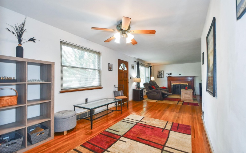 1645 Fairmont Avenue, Fairmont, West Virginia 26554, 2 Bedrooms Bedrooms, 6 Rooms Rooms,1 BathroomBathrooms,Single Family Detached,For Sale,Fairmont,10160147