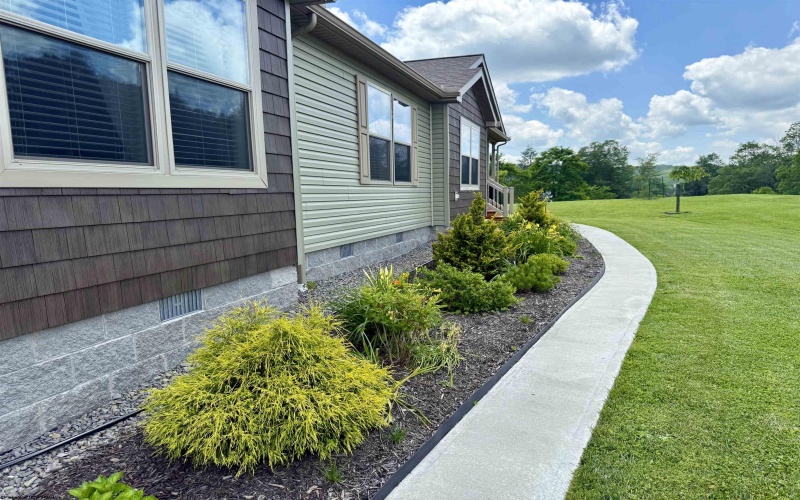114 Snowy Ridge Road, Terra Alta, West Virginia 26764, 3 Bedrooms Bedrooms, 7 Rooms Rooms,2 BathroomsBathrooms,Single Family Detached,For Sale,Snowy Ridge,10160161