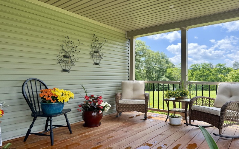 114 Snowy Ridge Road, Terra Alta, West Virginia 26764, 3 Bedrooms Bedrooms, 7 Rooms Rooms,2 BathroomsBathrooms,Single Family Detached,For Sale,Snowy Ridge,10160161