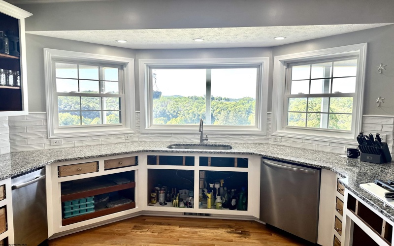 3170 Victory Ridge Road, Harrisville, West Virginia 26362, 5 Bedrooms Bedrooms, 11 Rooms Rooms,2 BathroomsBathrooms,Single Family Detached,For Sale,Victory Ridge,10160148
