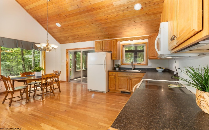 85 Anemone Lane, Terra Alta, West Virginia 26764, 2 Bedrooms Bedrooms, 7 Rooms Rooms,2 BathroomsBathrooms,Single Family Detached,For Sale,Anemone,10160151