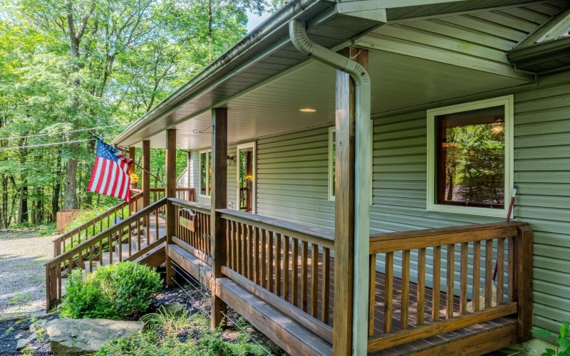 85 Anemone Lane, Terra Alta, West Virginia 26764, 2 Bedrooms Bedrooms, 7 Rooms Rooms,2 BathroomsBathrooms,Single Family Detached,For Sale,Anemone,10160151