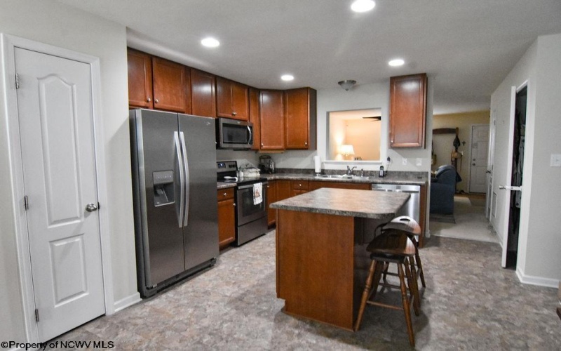107 KINGSBURY Court, White Hall, West Virginia 26554, 3 Bedrooms Bedrooms, 7 Rooms Rooms,2 BathroomsBathrooms,Single Family Attached,For Sale,KINGSBURY,10160179