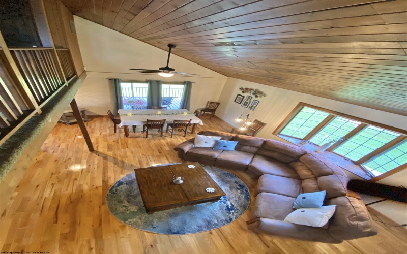 2488 Mt Etna Ridge Road, Poca, West Virginia 25159, 3 Bedrooms Bedrooms, 9 Rooms Rooms,2 BathroomsBathrooms,Single Family Detached,For Sale,Mt Etna Ridge,10160178
