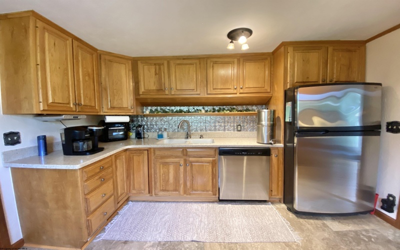 2488 Mt Etna Ridge Road, Poca, West Virginia 25159, 3 Bedrooms Bedrooms, 9 Rooms Rooms,2 BathroomsBathrooms,Single Family Detached,For Sale,Mt Etna Ridge,10160178