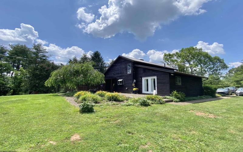2488 Mt Etna Ridge Road, Poca, West Virginia 25159, 3 Bedrooms Bedrooms, 9 Rooms Rooms,2 BathroomsBathrooms,Single Family Detached,For Sale,Mt Etna Ridge,10160178