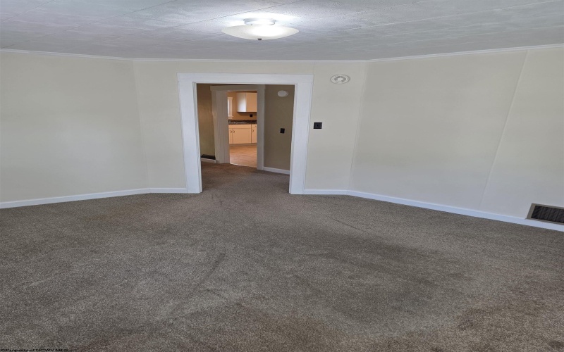 117 Main Street, Kingwood, West Virginia 26537, 1 Bedroom Bedrooms, 3 Rooms Rooms,1 BathroomBathrooms,Residential Rentals,For Rent,Main,10160169