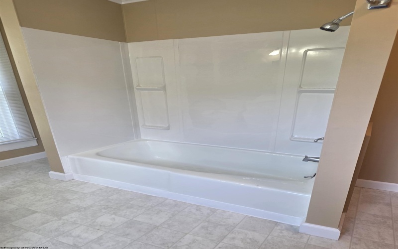 117 Main Street, Kingwood, West Virginia 26537, 1 Bedroom Bedrooms, 3 Rooms Rooms,1 BathroomBathrooms,Residential Rentals,For Rent,Main,10160169