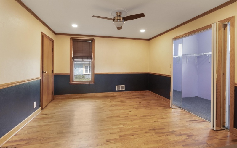42 Crummitt Lane, Clarksburg, West Virginia 26301, 2 Bedrooms Bedrooms, 6 Rooms Rooms,2 BathroomsBathrooms,Single Family Detached,For Sale,Crummitt,10160177