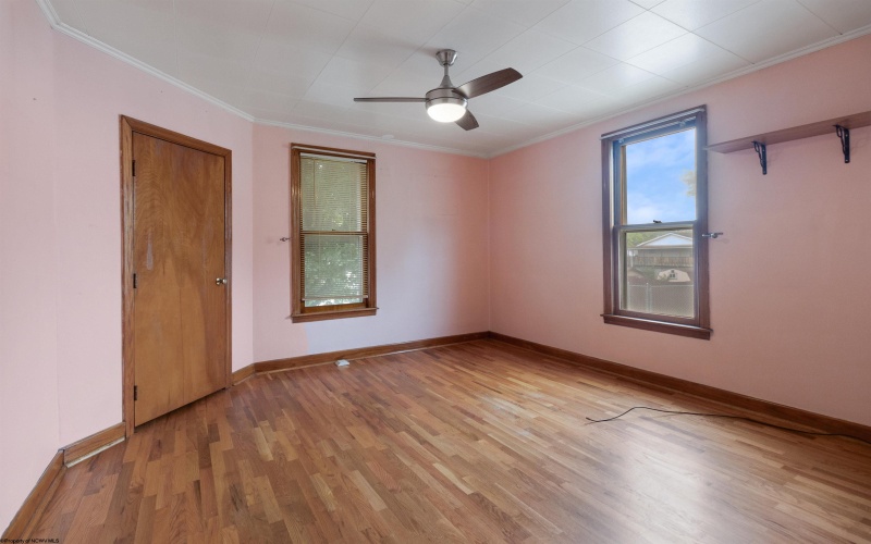 42 Crummitt Lane, Clarksburg, West Virginia 26301, 2 Bedrooms Bedrooms, 6 Rooms Rooms,2 BathroomsBathrooms,Single Family Detached,For Sale,Crummitt,10160177