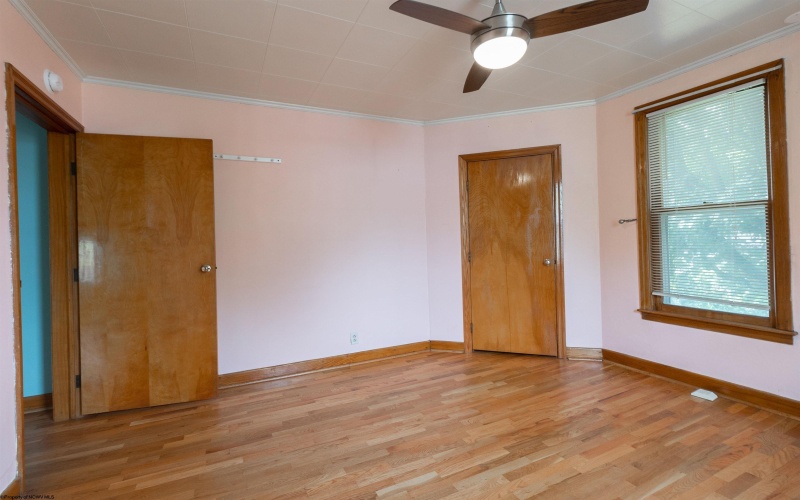 42 Crummitt Lane, Clarksburg, West Virginia 26301, 2 Bedrooms Bedrooms, 6 Rooms Rooms,2 BathroomsBathrooms,Single Family Detached,For Sale,Crummitt,10160177