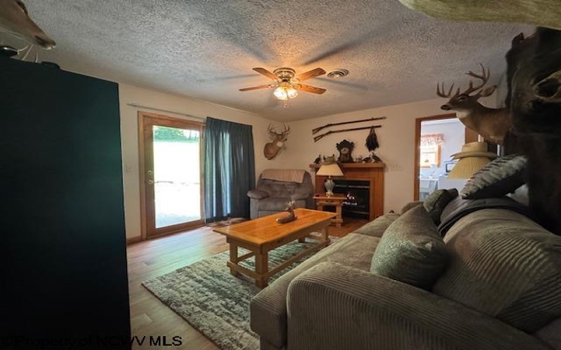 125 Daisy Street, Kingwood, West Virginia 26537, 4 Bedrooms Bedrooms, 9 Rooms Rooms,2 BathroomsBathrooms,Single Family Detached,For Sale,Daisy,10160170
