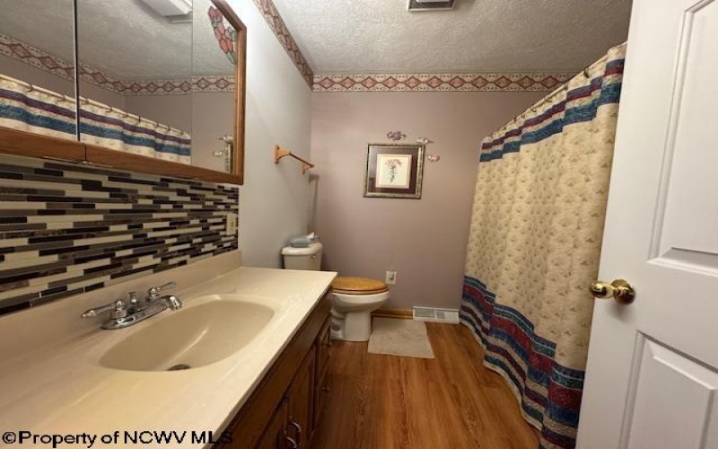 125 Daisy Street, Kingwood, West Virginia 26537, 4 Bedrooms Bedrooms, 9 Rooms Rooms,2 BathroomsBathrooms,Single Family Detached,For Sale,Daisy,10160170