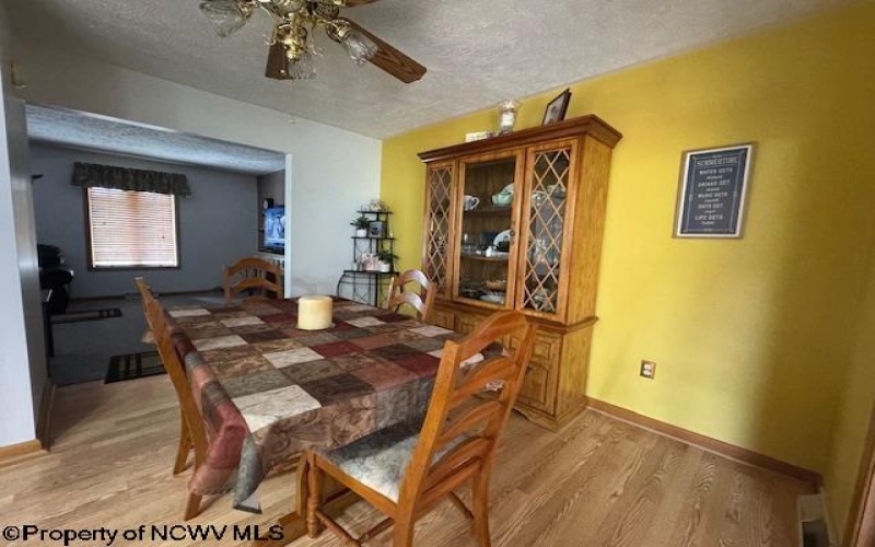 125 Daisy Street, Kingwood, West Virginia 26537, 4 Bedrooms Bedrooms, 9 Rooms Rooms,2 BathroomsBathrooms,Single Family Detached,For Sale,Daisy,10160170