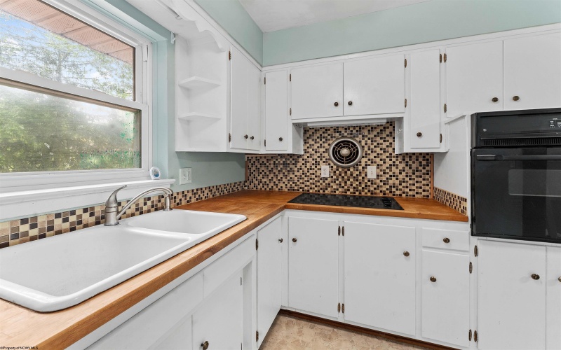 401 Lawnview Drive, Morgantown, West Virginia 26505, 4 Bedrooms Bedrooms, 6 Rooms Rooms,2 BathroomsBathrooms,Single Family Detached,For Sale,Lawnview,10160166