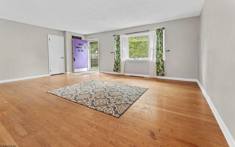 401 Lawnview Drive, Morgantown, West Virginia 26505, 4 Bedrooms Bedrooms, 6 Rooms Rooms,2 BathroomsBathrooms,Single Family Detached,For Sale,Lawnview,10160166