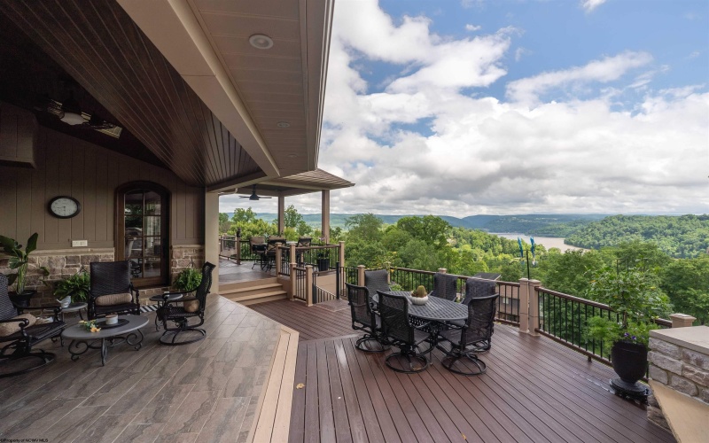 1009 Summit Drive, Morgantown, West Virginia 26508, 6 Bedrooms Bedrooms, 14 Rooms Rooms,4 BathroomsBathrooms,Single Family Detached,For Sale,Summit,10160174