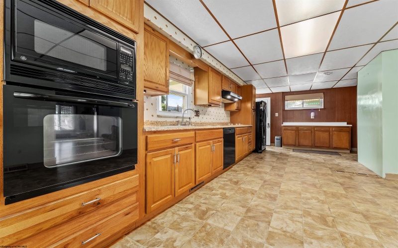 237 Cleveland Avenue, Uniontown, Pennsylvania 15401, 2 Bedrooms Bedrooms, 4 Rooms Rooms,1 BathroomBathrooms,Single Family Detached,For Sale,Cleveland,10160183