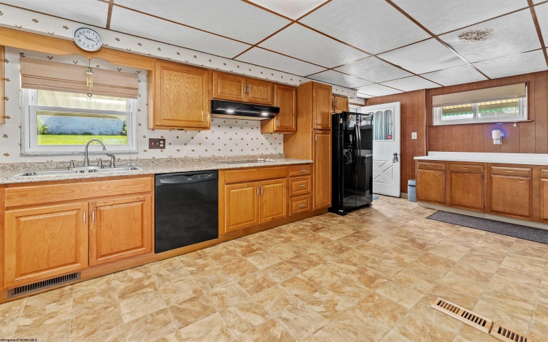 237 Cleveland Avenue, Uniontown, Pennsylvania 15401, 2 Bedrooms Bedrooms, 4 Rooms Rooms,1 BathroomBathrooms,Single Family Detached,For Sale,Cleveland,10160183