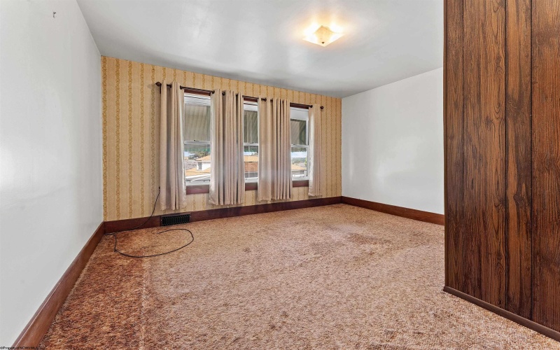 237 Cleveland Avenue, Uniontown, Pennsylvania 15401, 2 Bedrooms Bedrooms, 4 Rooms Rooms,1 BathroomBathrooms,Single Family Detached,For Sale,Cleveland,10160183