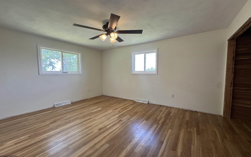1818 Martha Avenue, Fairmont, West Virginia 26554, 6 Bedrooms Bedrooms, 9 Rooms Rooms,3 BathroomsBathrooms,Single Family Detached,For Sale,Martha,10160180