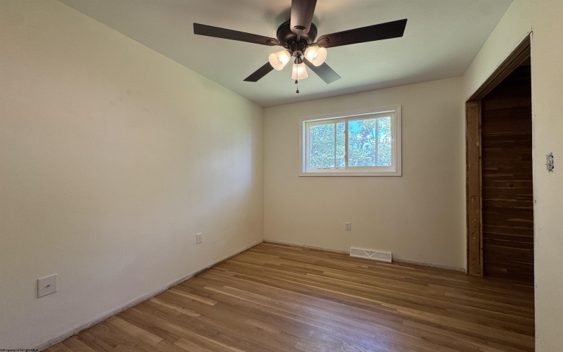 1818 Martha Avenue, Fairmont, West Virginia 26554, 6 Bedrooms Bedrooms, 9 Rooms Rooms,3 BathroomsBathrooms,Single Family Detached,For Sale,Martha,10160180