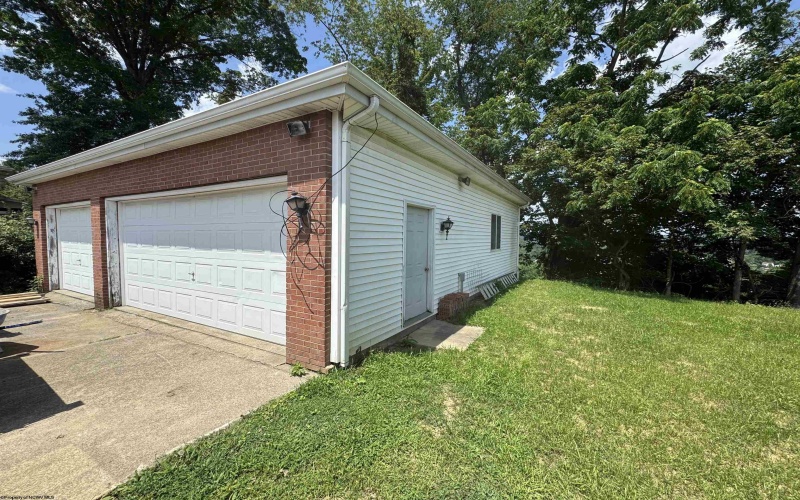 1818 Martha Avenue, Fairmont, West Virginia 26554, 6 Bedrooms Bedrooms, 9 Rooms Rooms,3 BathroomsBathrooms,Single Family Detached,For Sale,Martha,10160180