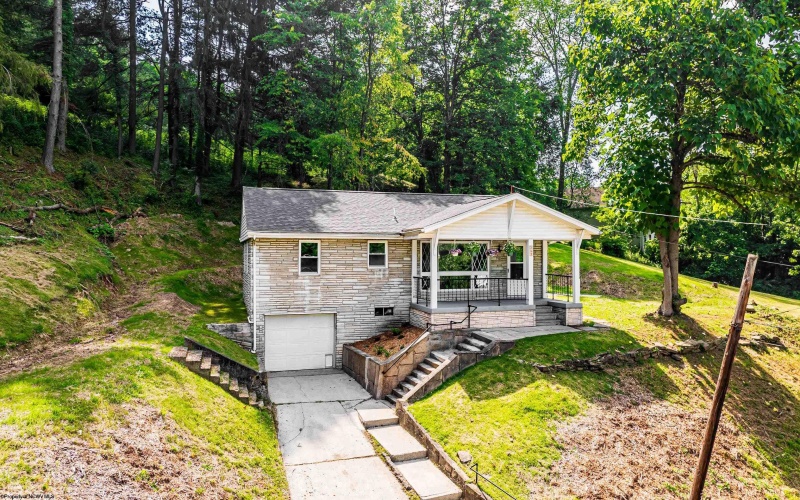 552 White Avenue, Morgantown, West Virginia 26501, 3 Bedrooms Bedrooms, 7 Rooms Rooms,1 BathroomBathrooms,Single Family Detached,For Sale,White,10160200