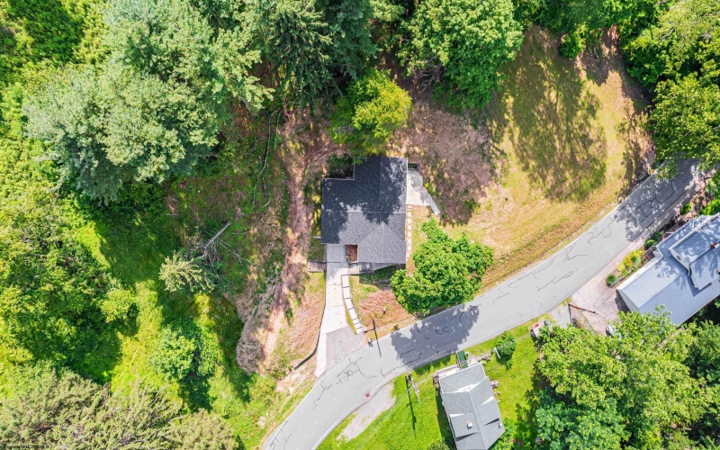 552 White Avenue, Morgantown, West Virginia 26501, 3 Bedrooms Bedrooms, 7 Rooms Rooms,1 BathroomBathrooms,Single Family Detached,For Sale,White,10160200