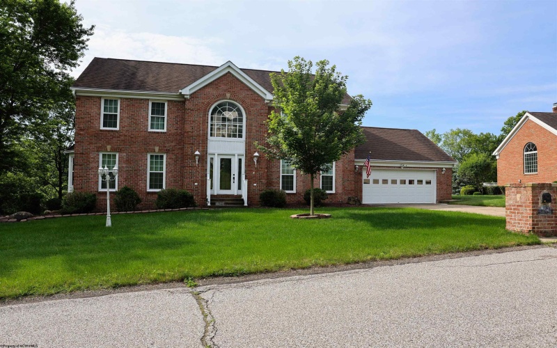 5 Barrington Drive, Wheeling, West Virginia 26003, 4 Bedrooms Bedrooms, 8 Rooms Rooms,2 BathroomsBathrooms,Single Family Detached,For Sale,Barrington,10160199