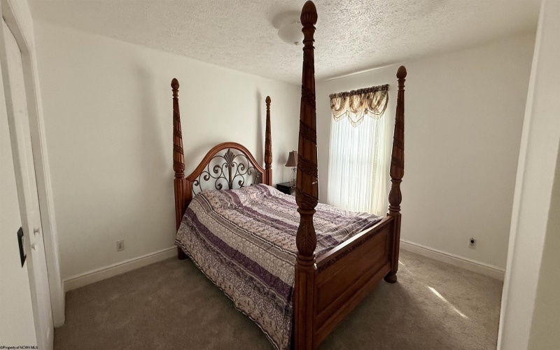 5 Barrington Drive, Wheeling, West Virginia 26003, 4 Bedrooms Bedrooms, 8 Rooms Rooms,2 BathroomsBathrooms,Single Family Detached,For Sale,Barrington,10160199